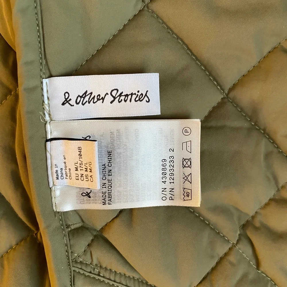 Padded quilt jacket. - Picture 5 of 13